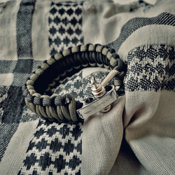 SHE-56771 PARACORD SURVIVAL BRACELET